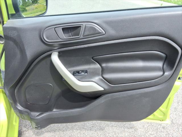 2011 Ford Fiesta SES