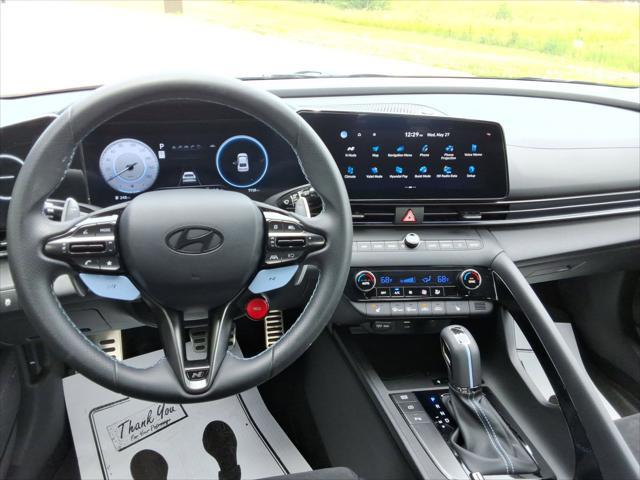 2025 Hyundai Elantra Base