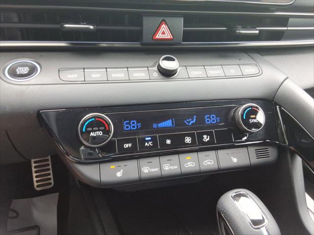 2025 Hyundai Elantra Base