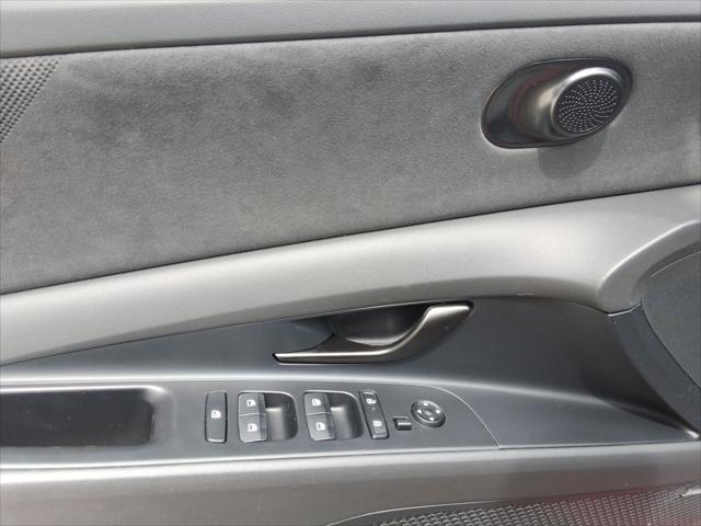 2025 Hyundai Elantra Base