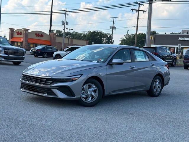 2025 Hyundai Elantra SE