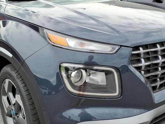 2026 Hyundai Venue SEL w/Two-Tone Roof