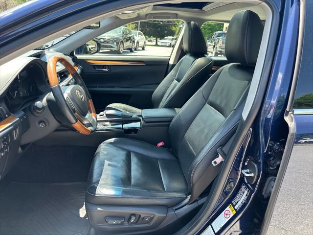 2014 Lexus ES 300h 300h