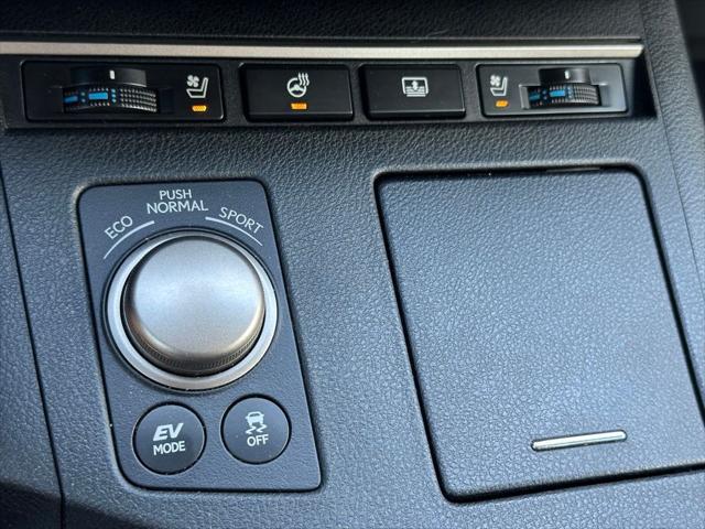 2014 Lexus ES 300h 300h