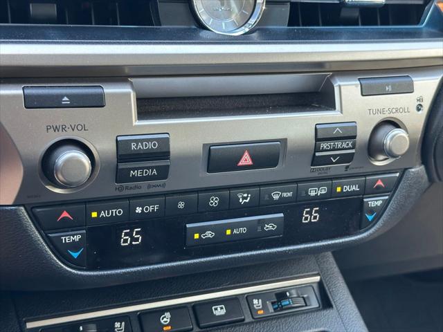 2014 Lexus ES 300h 300h