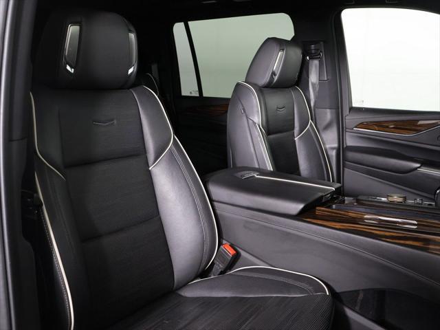 2023 Cadillac Escalade ESV 4WD Premium Luxury