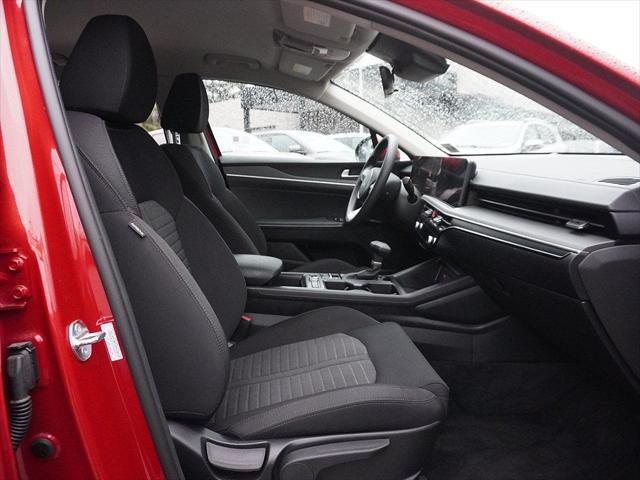 2025 Kia K5 LXS