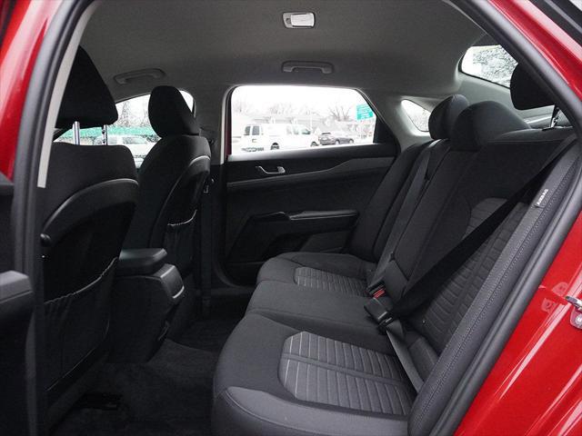 2025 Kia K5 LXS