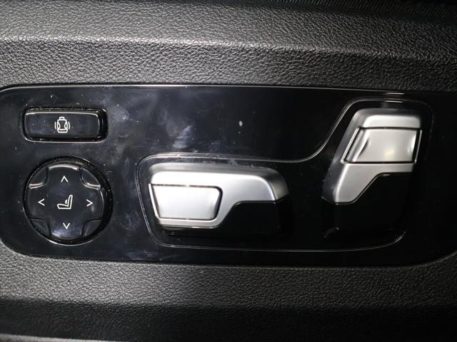 2020 BMW X5 M50i