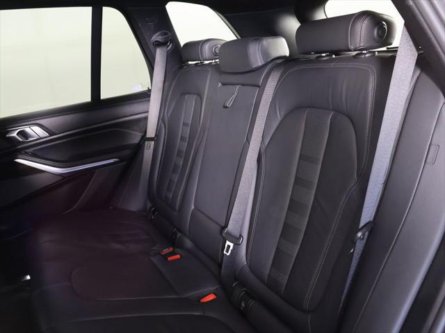 2020 BMW X5 M50i