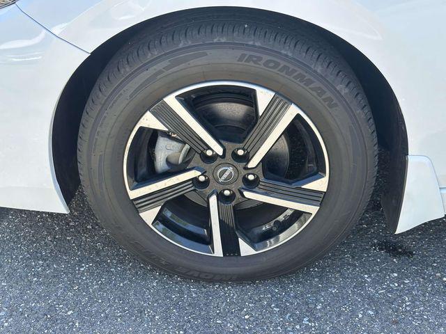 2024 Nissan Sentra SV Xtronic CVT