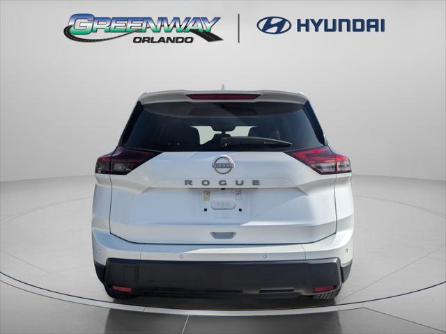 2025 Nissan Rogue SV FWD
