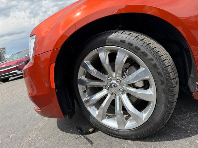 2020 Chrysler 300 Touring