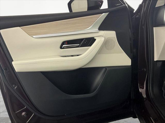 2024 Mazda X-90 Premium Plus