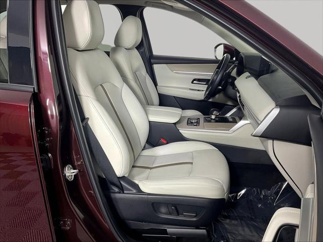 2024 Mazda X-90 Premium Plus