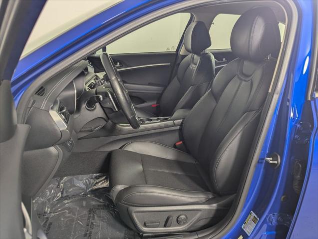 2022 Genesis G70 2.0T RWD