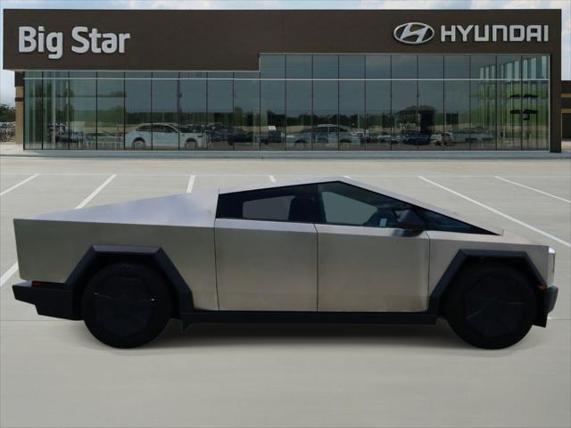 2025 Tesla Cybertruck Cyberbeast