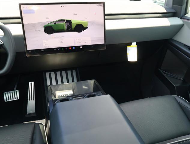 2025 Tesla Cybertruck Cyberbeast