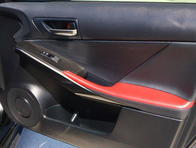 2023 Lexus IS 300 300