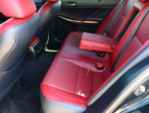 2023 Lexus IS 300 300