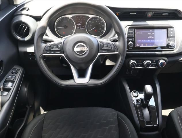 2022 Nissan Kicks S Xtronic CVT