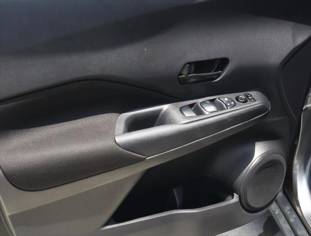 2022 Nissan Kicks S Xtronic CVT