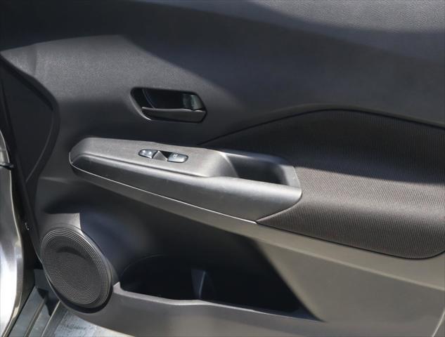 2022 Nissan Kicks S Xtronic CVT