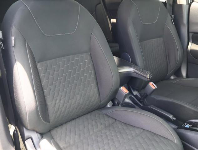 2022 Nissan Kicks S Xtronic CVT