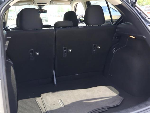 2022 Nissan Kicks S Xtronic CVT