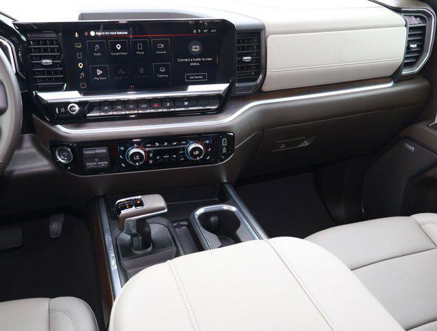 2026 GMC Sierra 1500 Crew Cab, Short Bed, SLT, RWD
