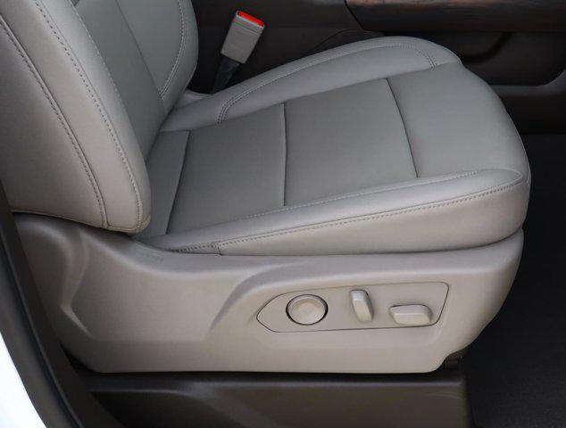 2026 GMC Sierra 1500 Crew Cab, Short Bed, SLT, RWD