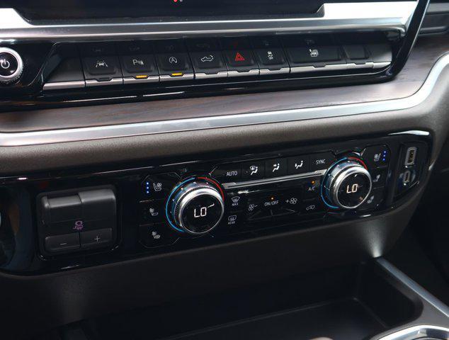 2026 GMC Sierra 1500 Crew Cab, Short Bed, SLT, RWD