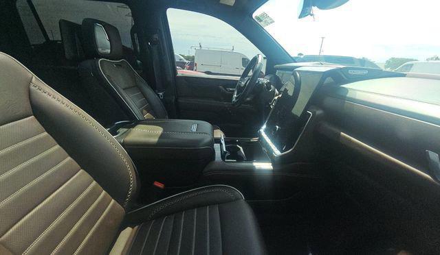 2025 GMC Yukon XL 4WD Denali Ultimate