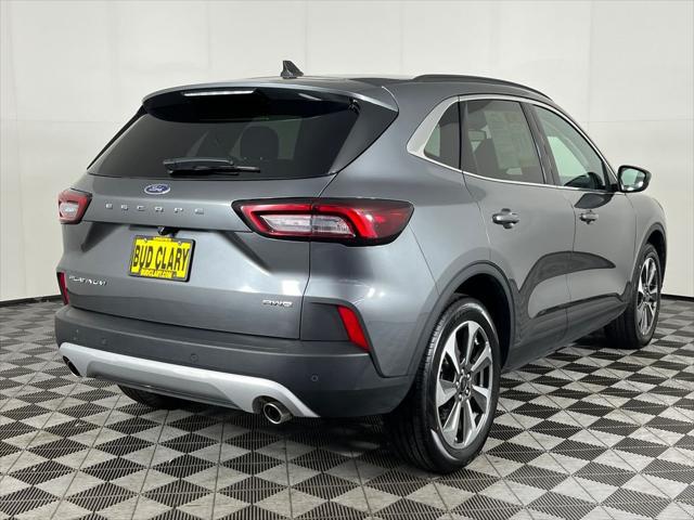 2025 Ford Escape Platinum