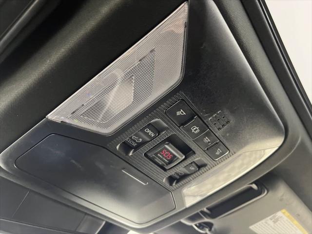 2019 Toyota RAV4 Hybrid XSE
