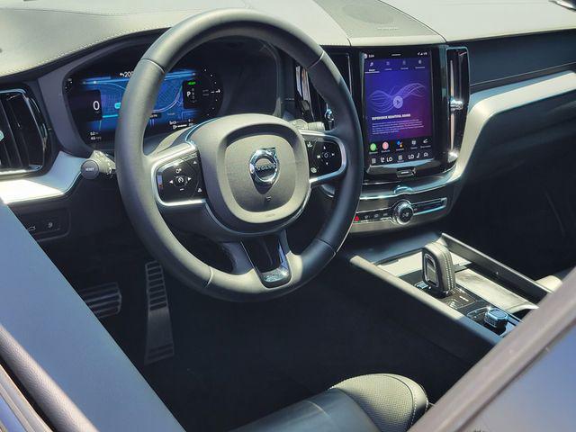 2022 Volvo XC60 Recharge T8 R-Design