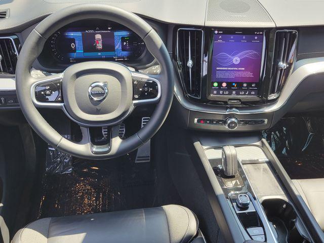 2022 Volvo XC60 Recharge T8 R-Design