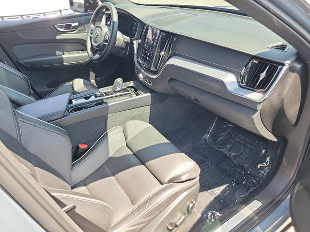 2022 Volvo XC60 Recharge T8 R-Design