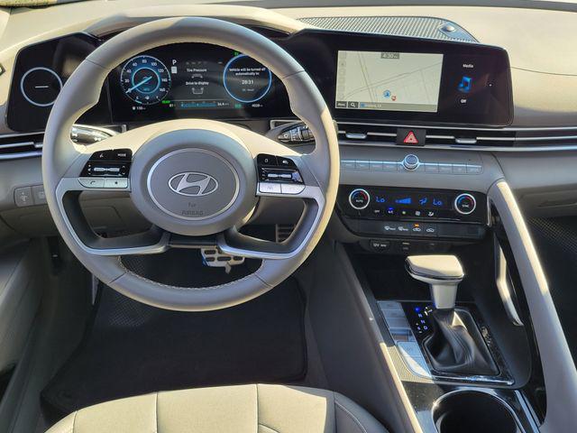2025 Hyundai Elantra Hybrid SEL Sport