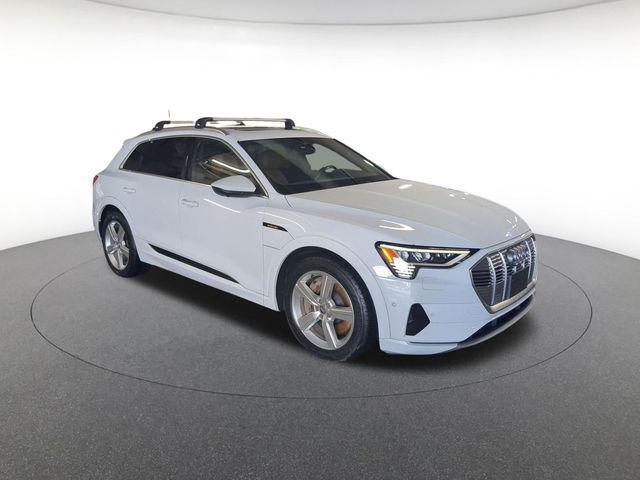 2019 Audi e-tron Premium Plus
