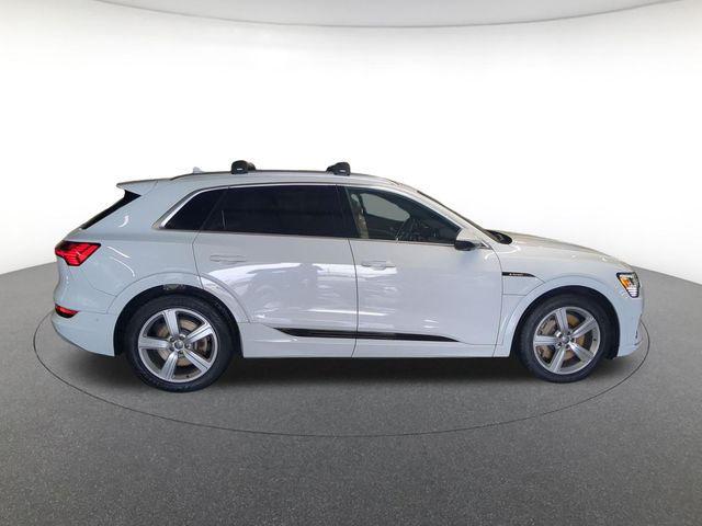 2019 Audi e-tron Premium Plus