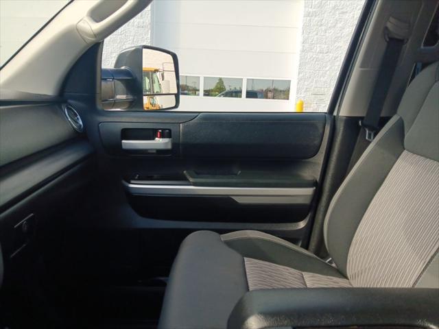 2016 Toyota Tundra SR5 5.7L V8