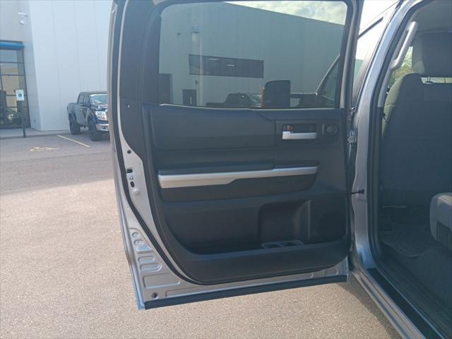 2016 Toyota Tundra SR5 5.7L V8