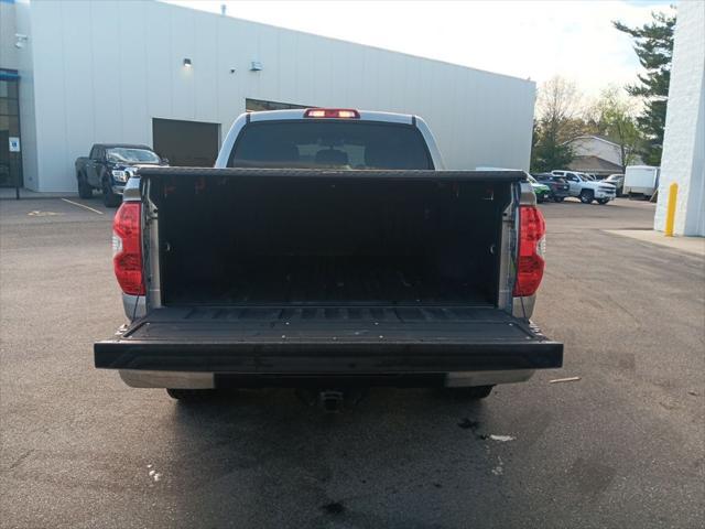 2016 Toyota Tundra SR5 5.7L V8