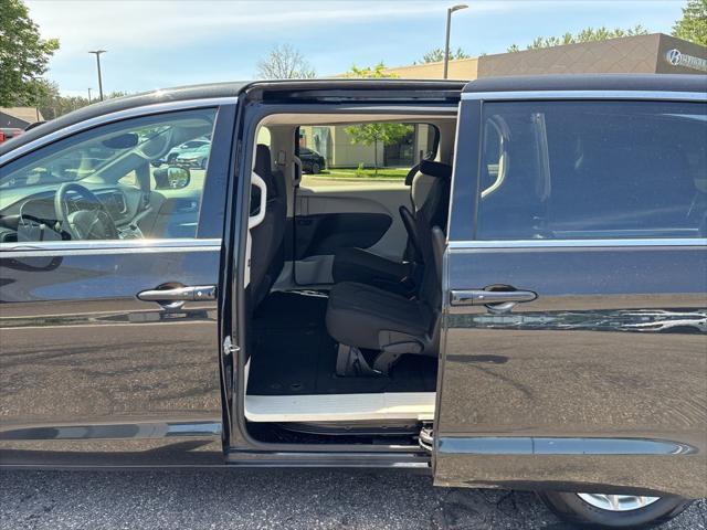 2017 Chrysler Pacifica Touring