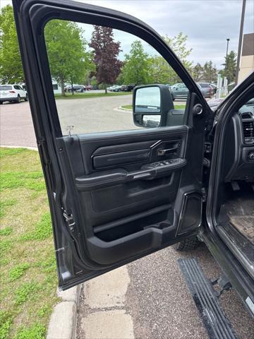 2023 Ram 3500 Limited Mega Cab 4x4 6'4" Box