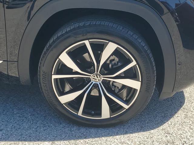 2024 Volkswagen Atlas 2.0T SEL Premium R-Line