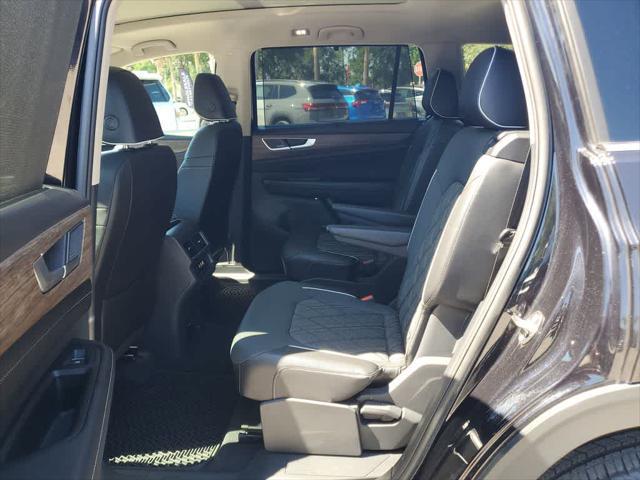 2024 Volkswagen Atlas 2.0T SEL Premium R-Line