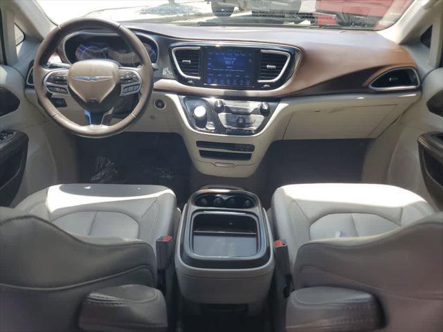2017 Chrysler Pacifica Touring-L