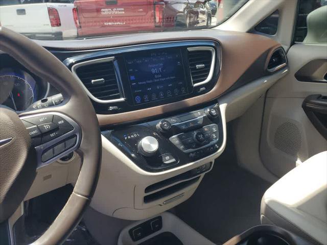 2017 Chrysler Pacifica Touring-L